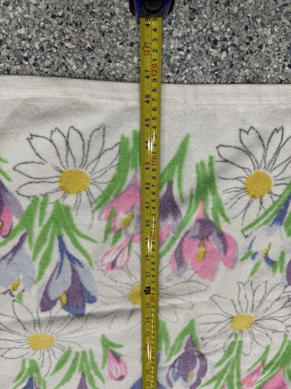 Vintage Springmaid White Hand And Bath Towel Wildflowers Daisy Iris Shabby Chic